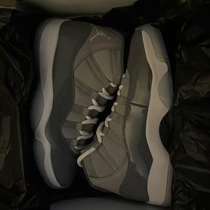 Air Jordan’s Cool grey retro 11 mint condition